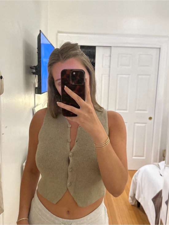 Universal Thread Tops - Universal Thread Ribbed Button-Front Crop Top - Beige